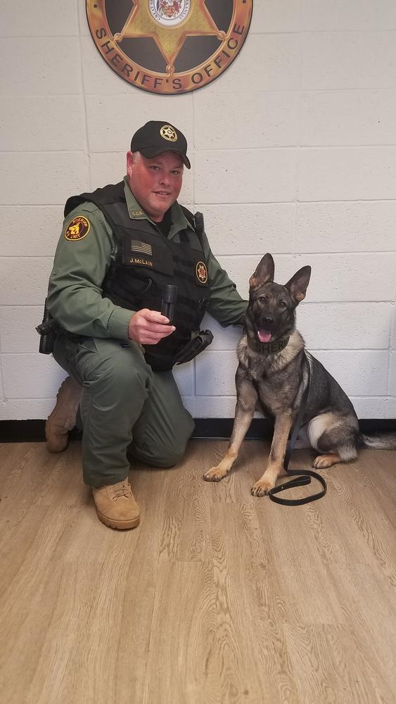 Deputy McLain and K9 Xinie.